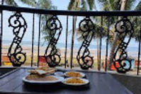 murud-marina-hotel-dinning_edited.jpg