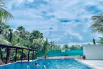 palm-beach-resort-manori-swimming-pool_edited.jpg