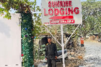 sun-rise-lodging-entrance_edited.jpg