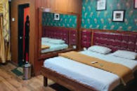 spring-resort-and-lodging-bed-room_edited.jpg