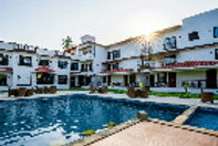 vaarsa-front-view_edited.jpg