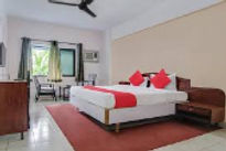 big-splash-alibag-bed-room_edited.jpg