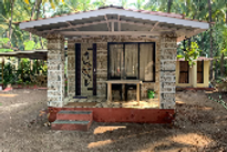 Sea-Star-Dapoli-cottage-front-view_edited.png