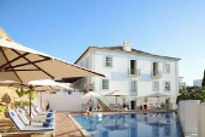 casa-mae-luxuary-resort-swimming-pool_edited.jpg