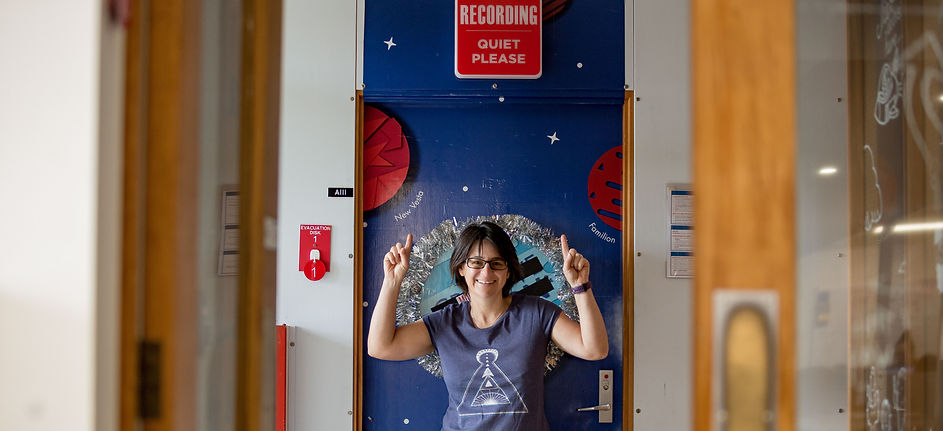 Rachel Simon outside recording studio