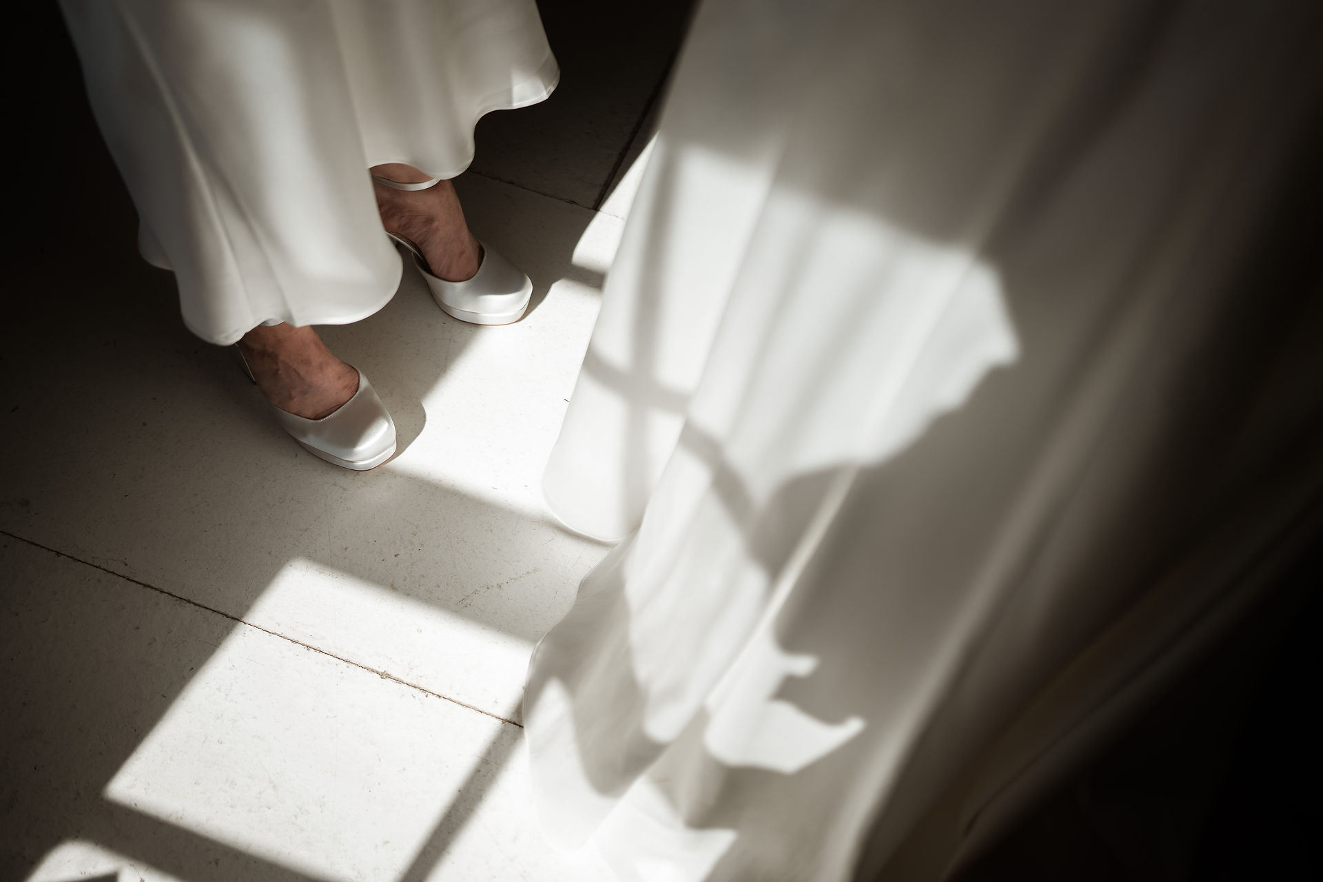 Bridal prep at Fforest weddings