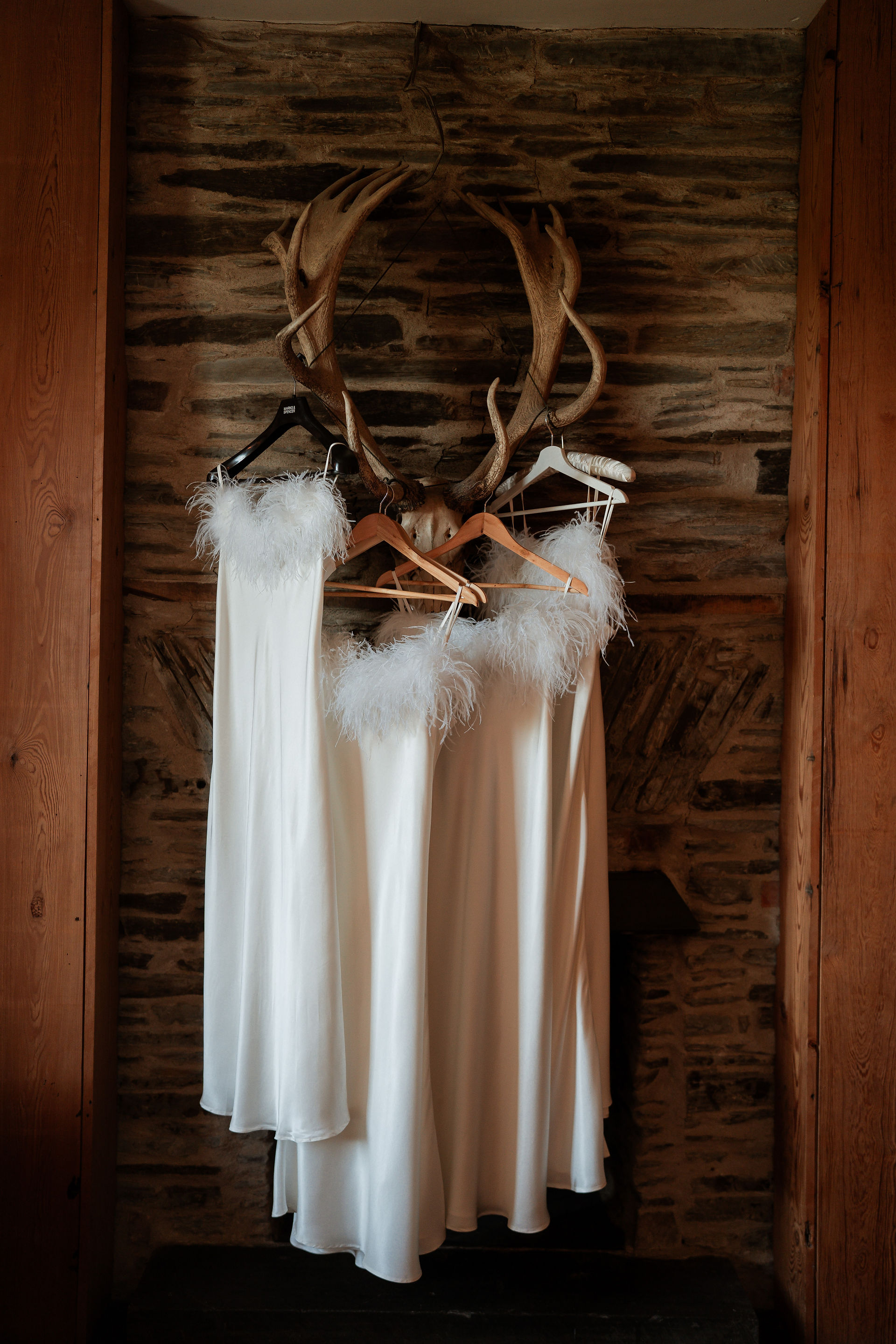 Bridal prep at Fforest weddings