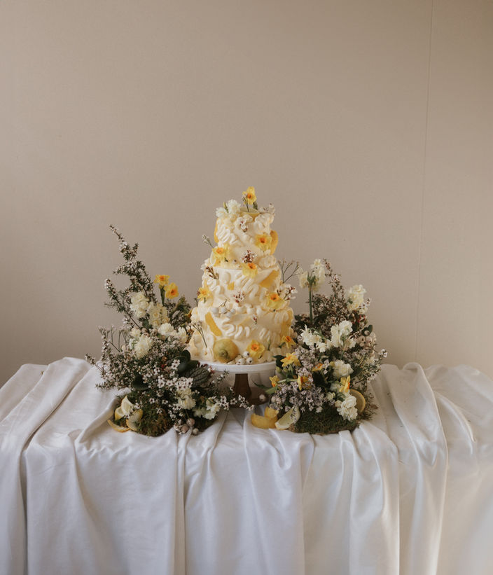 wild modern floral cake meadow for New Zealand wedding 