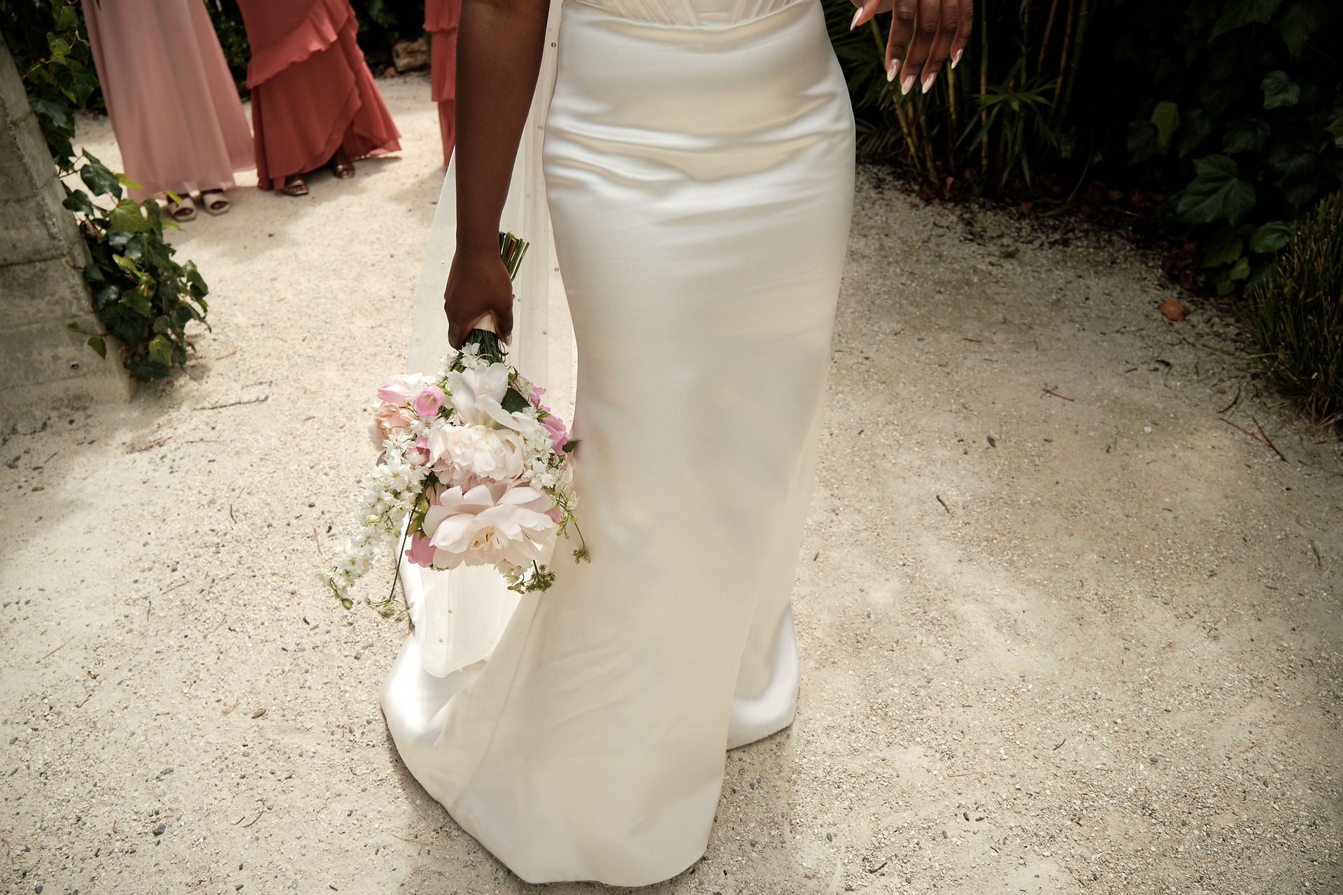 pink bridal bouquet modern wedding 