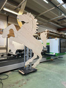 Präzise CNC-Holzbearbeitung in der Schreinerei in Pforzheim mit moderner CNC-Fräsmaschine