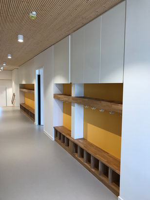 Maßgefertigte Möbel für Kita-Gruppenräume aus Holz vom Schreiner in Pforzheim