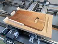 CNC-Fräsbearbeitung von Holzplatten für individuelle Möbel in Pforzheim