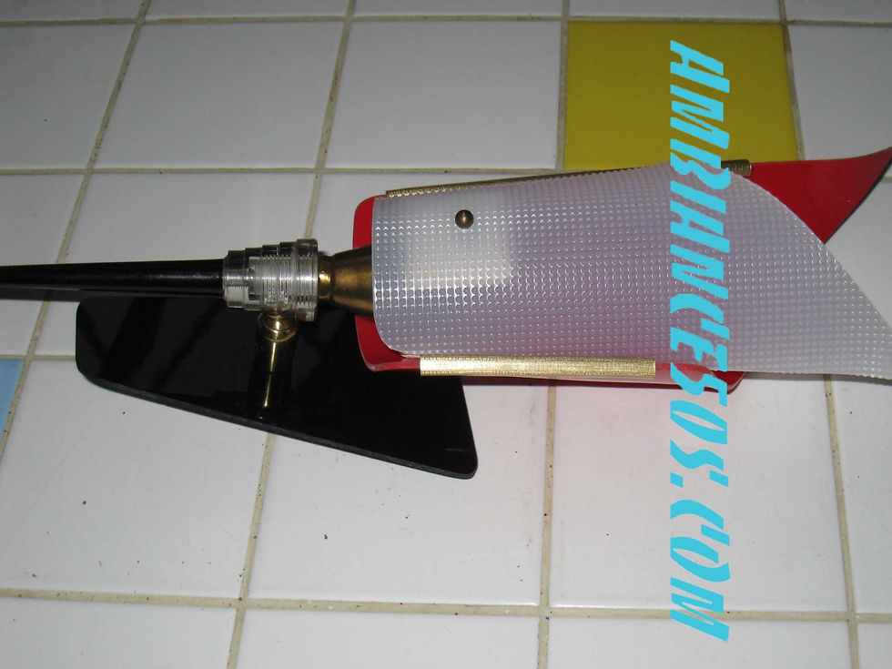 Miniature : Applique rouge, noir et plexiglas