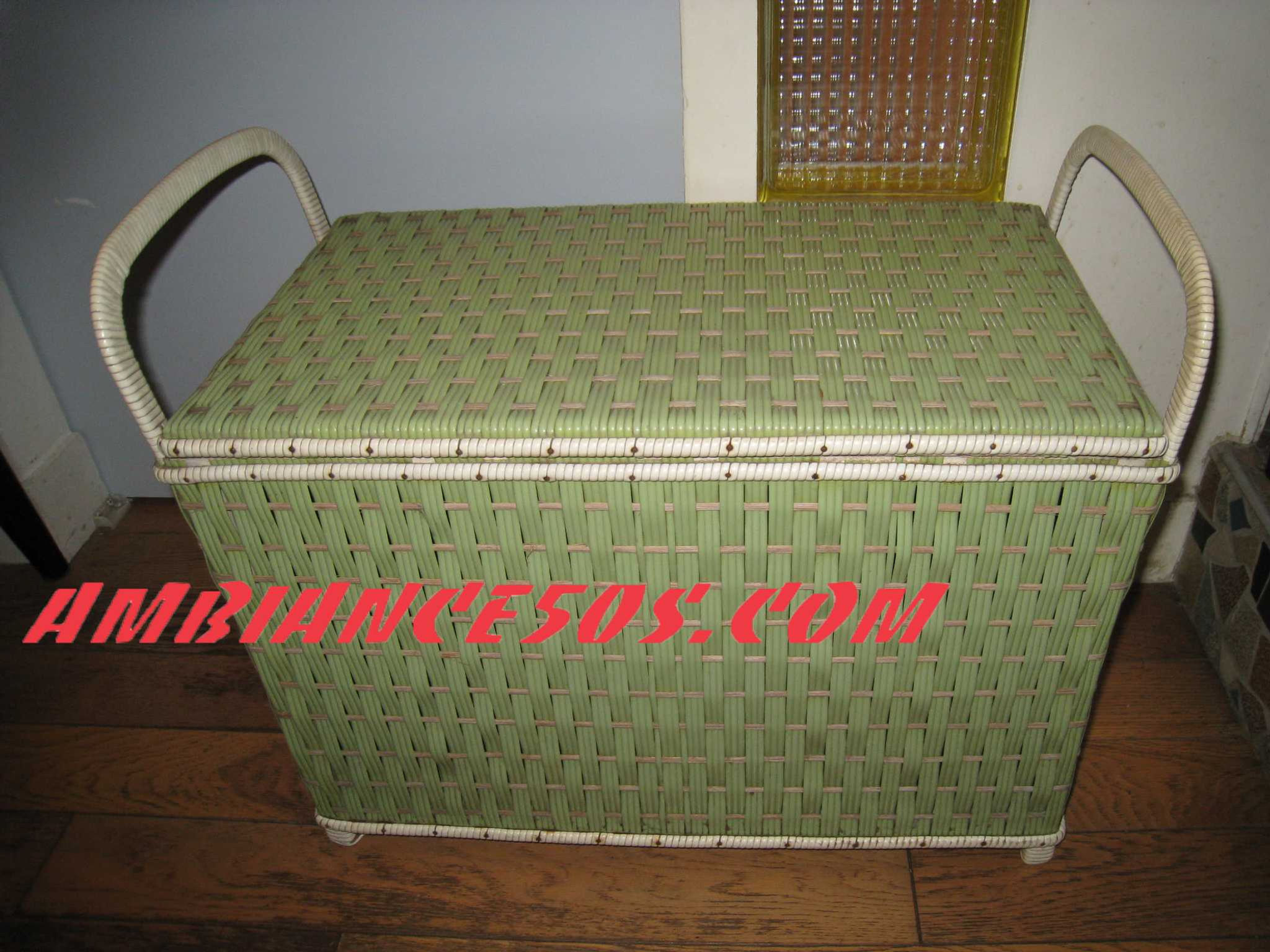Coffre banc, bois et tressage plastique