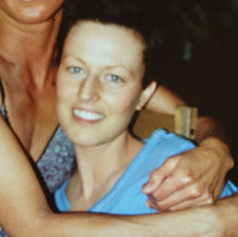 2005 während meiner zweiten Therapie kurz vor einer Speiseröhreentzündung als alleinerziehende Mutter mit einer guten Freundin.