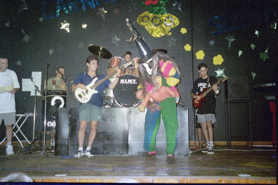 418330_248565115225955_100002174057553_5