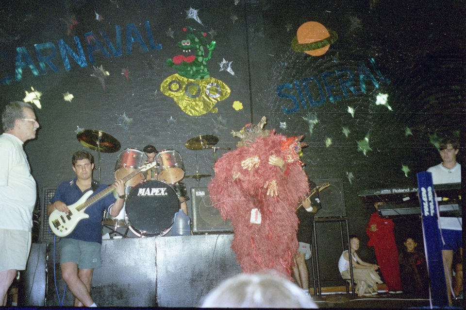 419106_248565945225872_100002174057553_5