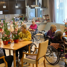 フラワーアレンジメントで植物を楽しみましょう