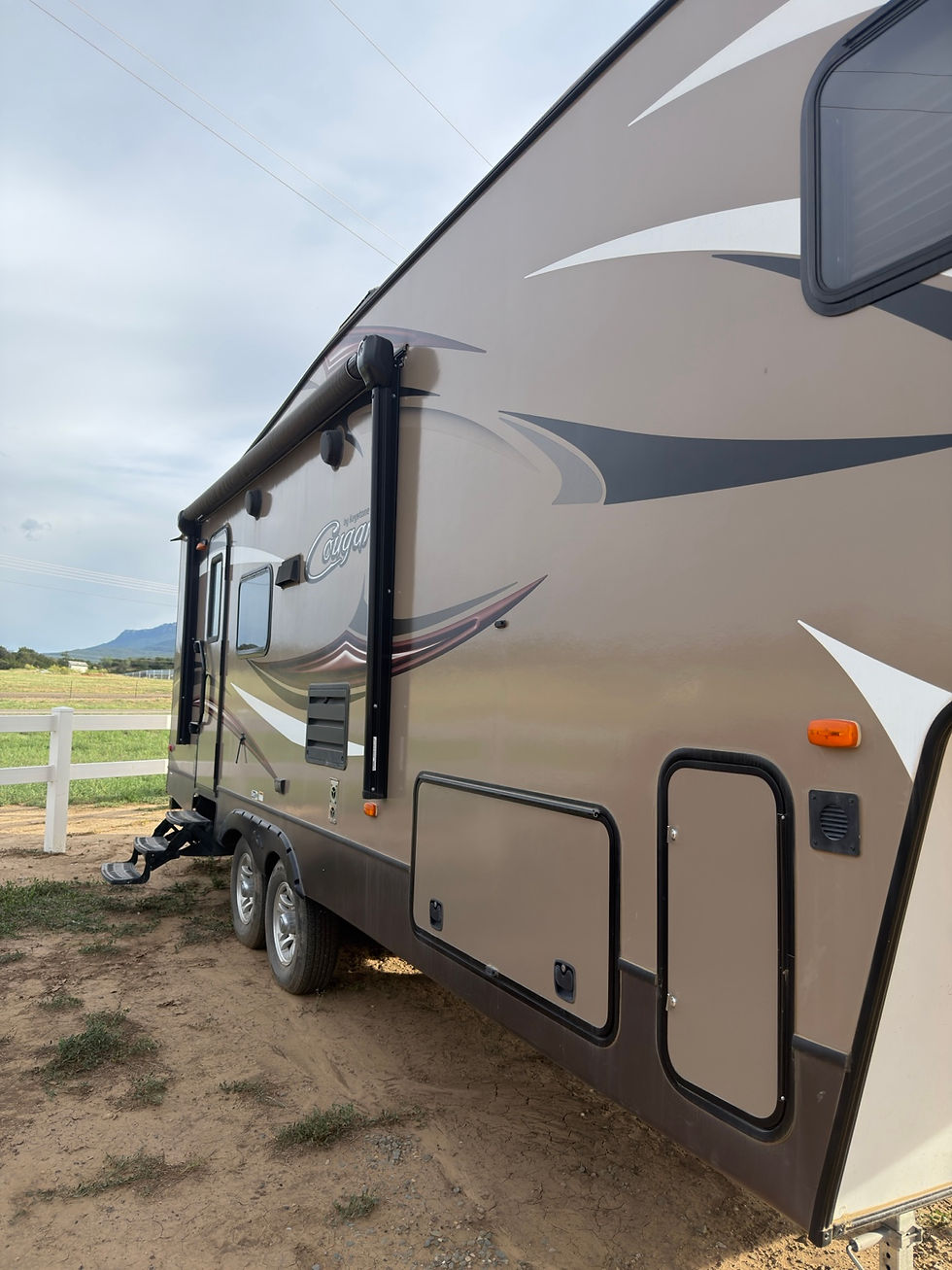 Thumbnail: 2015 Keystone Cougar 26RLS travel trailer