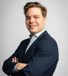 Dennis _ Mana-1.jpg
