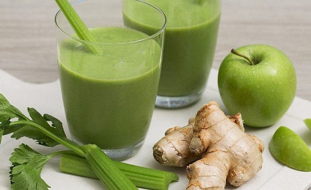 GINGER-APPLE GREEN SMOOTHIE