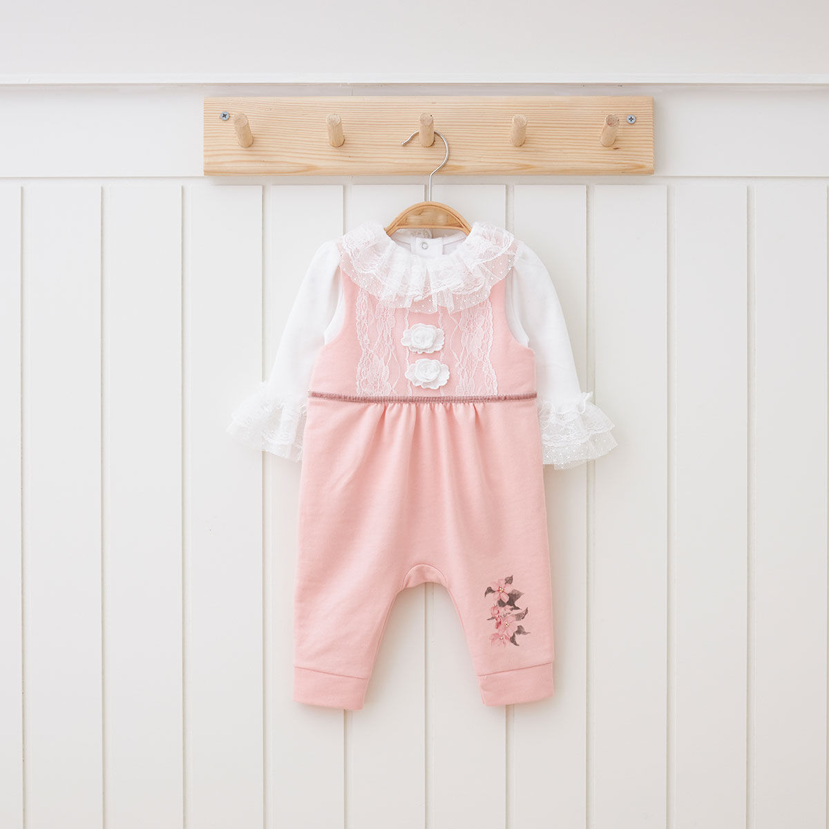 A Pack of Four Girl Elegant Lace Flower Salopet Set