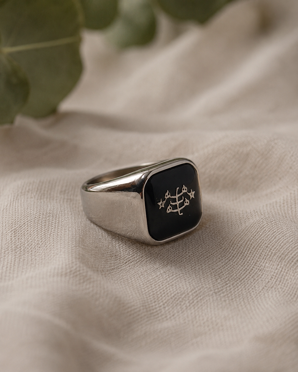 Thumbnail: Black Onyx Bahá’í Ring