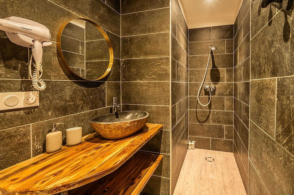 Rénovation salle de bain Carcassonne – remplacement baignoire par douche senior