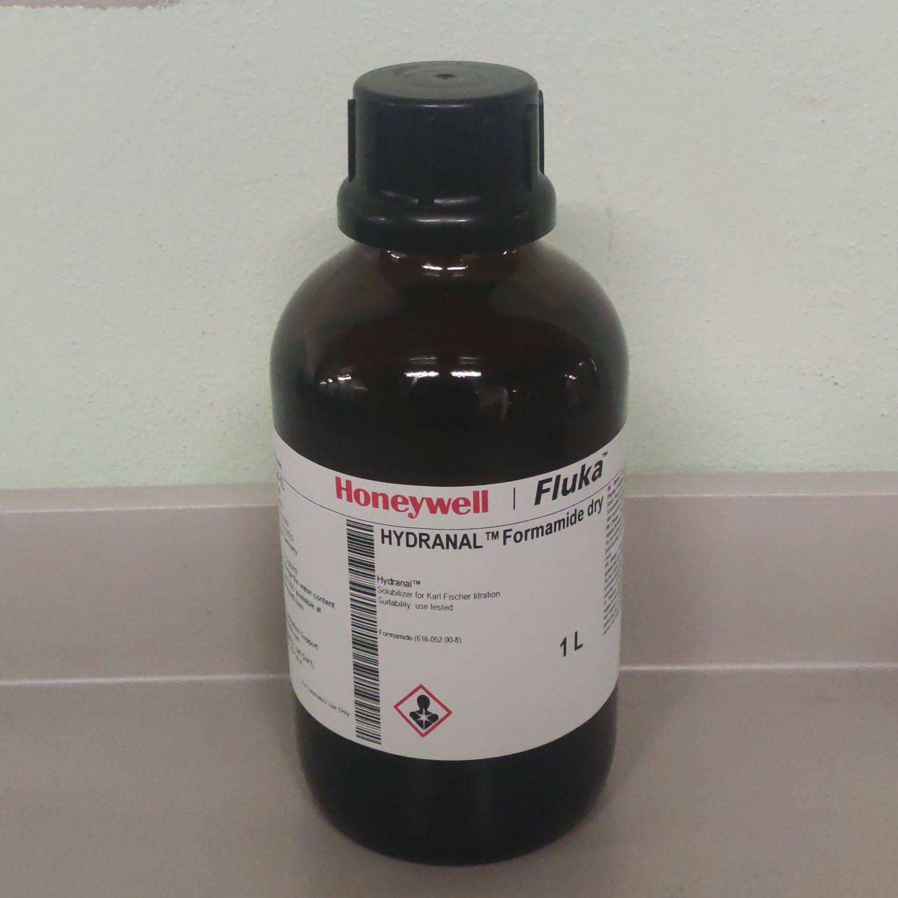 Hydranal formamide dry