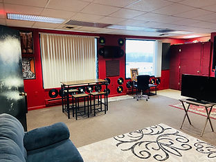 VIRG Mob Studio - SCHEUgENG Creative Studios