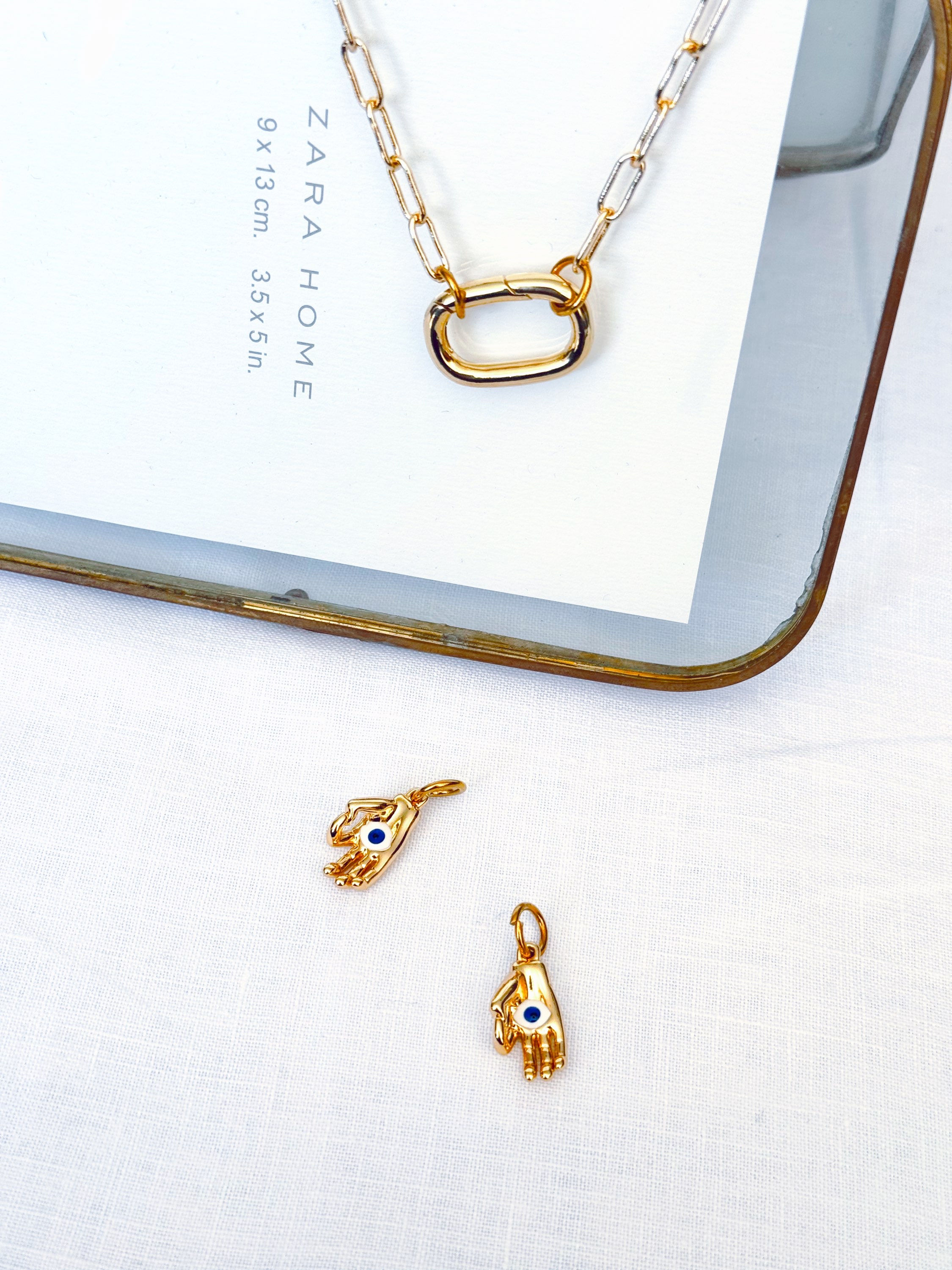 Charm Mano de la suerte