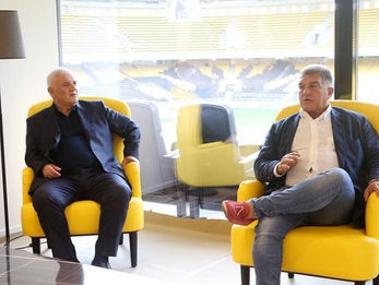ΑΕΚ: Ο πρόεδρος της Μπαρτσελόνα ξεναγήθηκε στην «OPAP Arena»