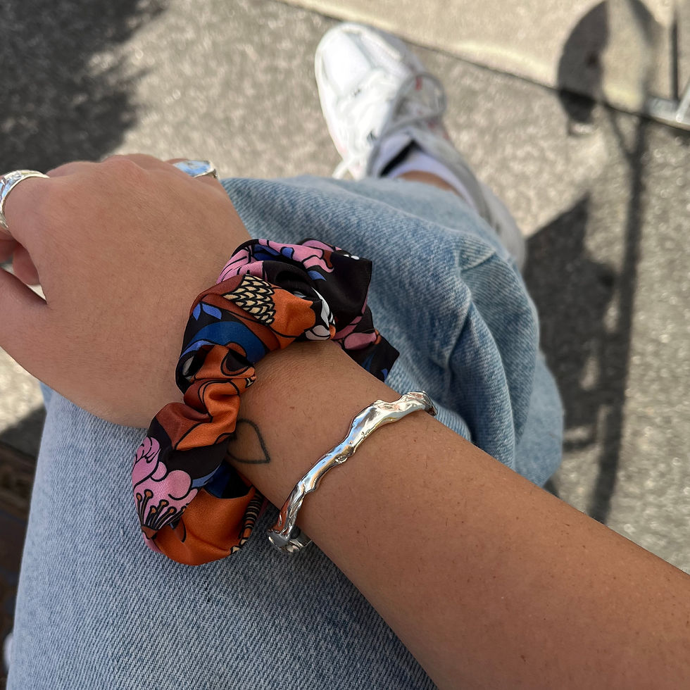 Thumbnail: Wave bracelet 