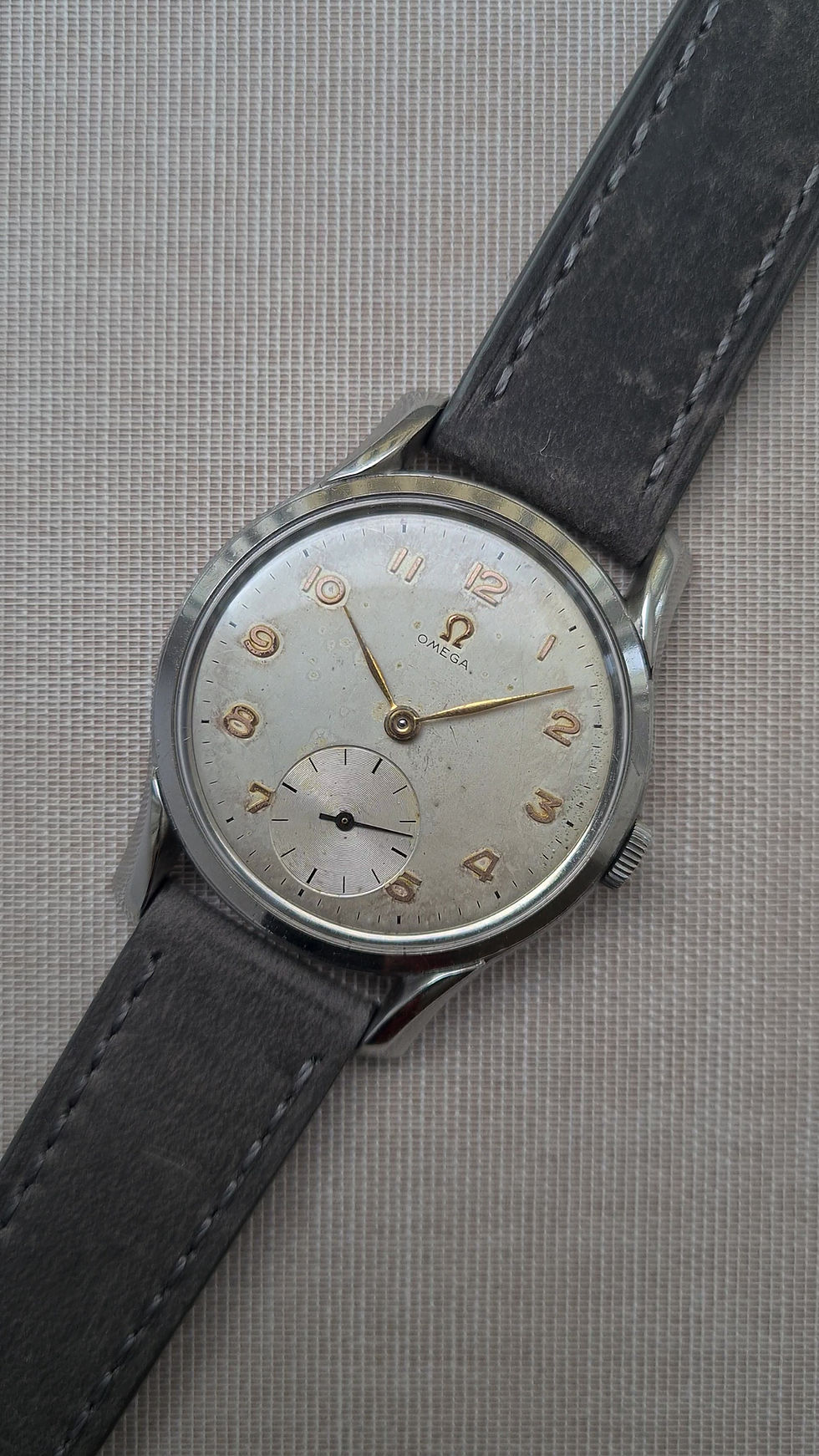 Miniaturbild: Omega 36mm Military Calatrava | Fancy Lugs | ref. 2487-6 aus 1951