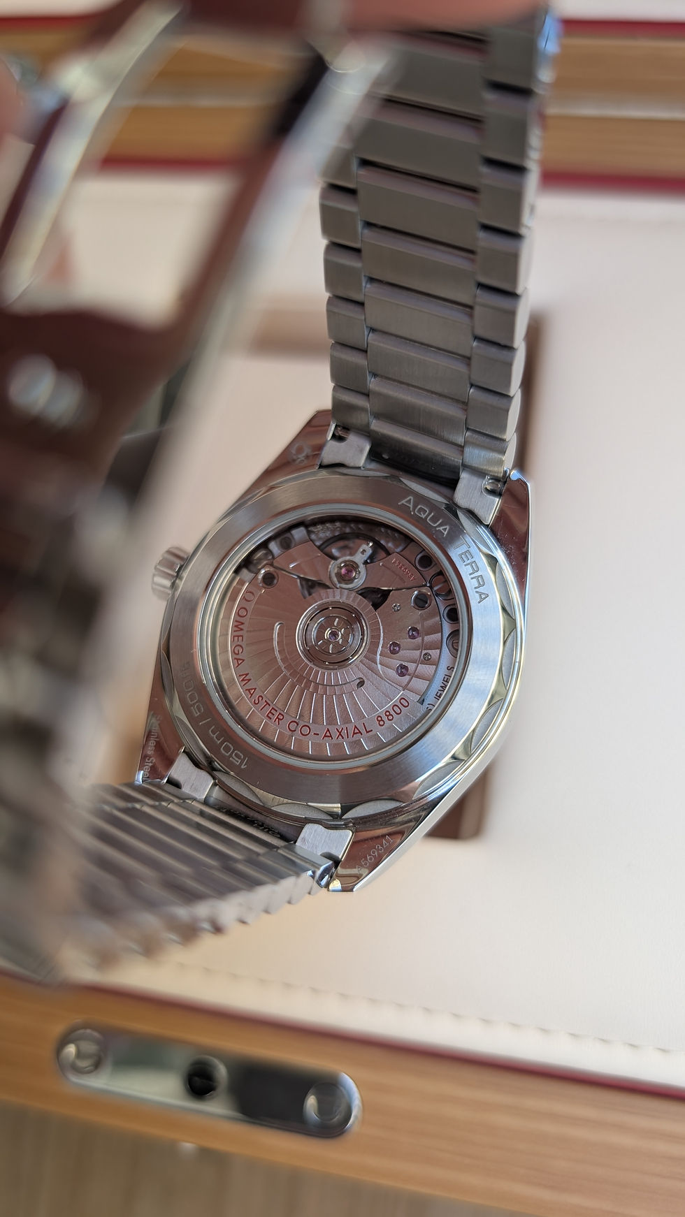Miniaturbild: Omega Seamaster Aqua Terra Shades  | Full Set | ref. 220.10.38.20 from 2025