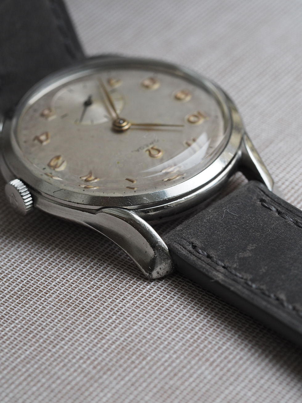 Miniaturbild: Omega 36mm Military Calatrava | Fancy Lugs | ref. 2487-6 aus 1951
