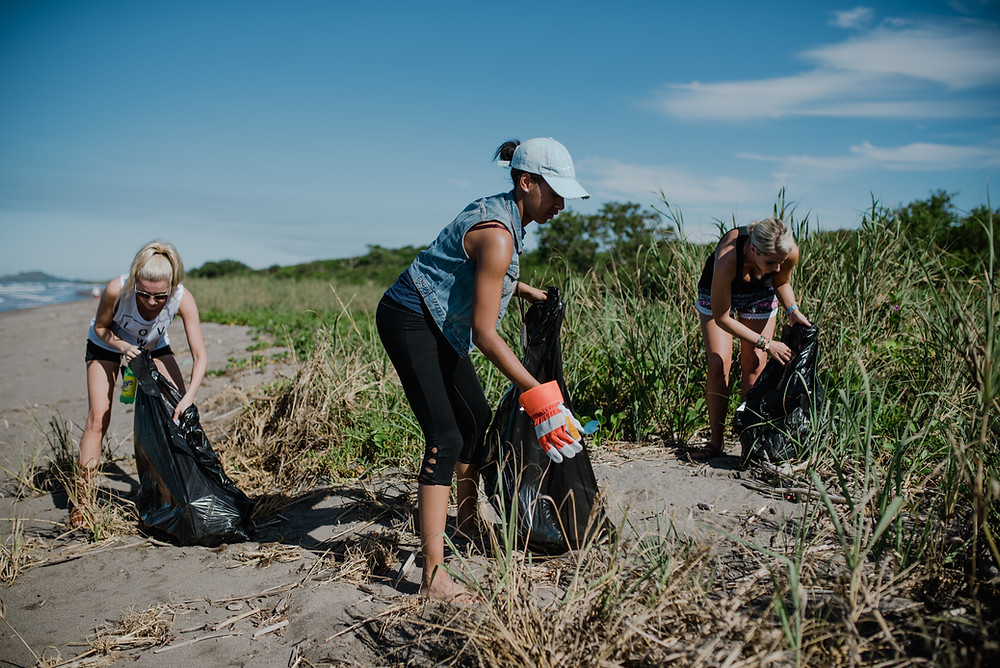 Miss Earth United States beach Clean up Nicaragua
