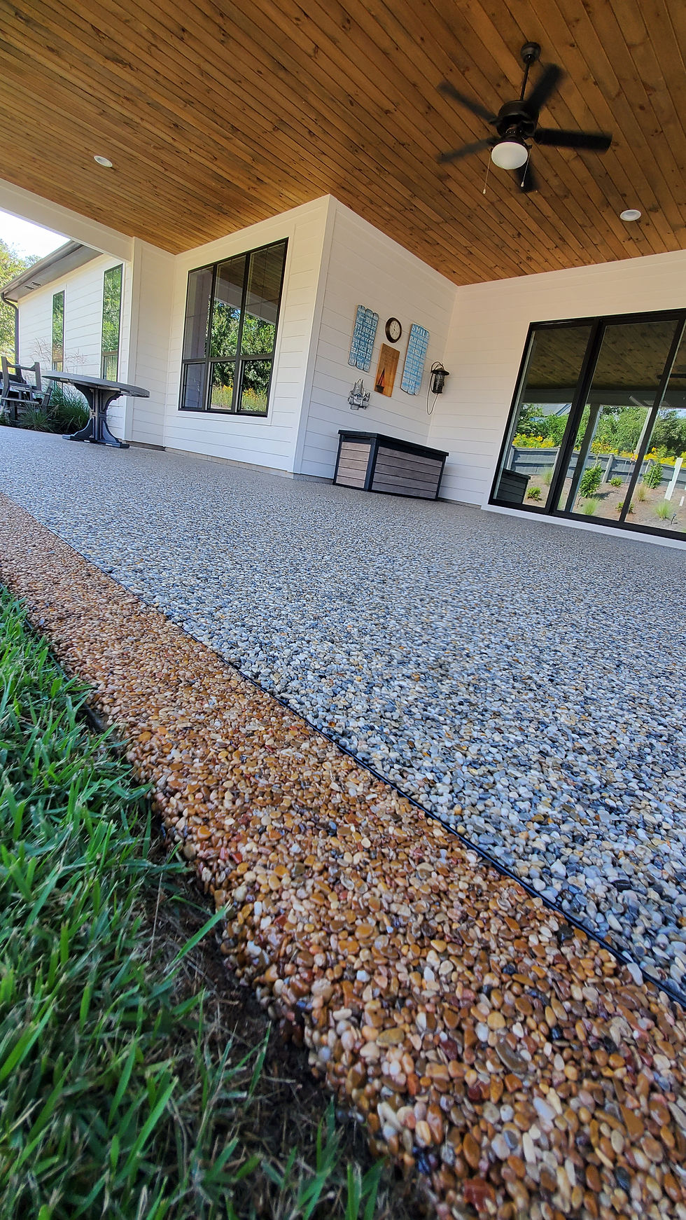 pebble epoxy patio floor