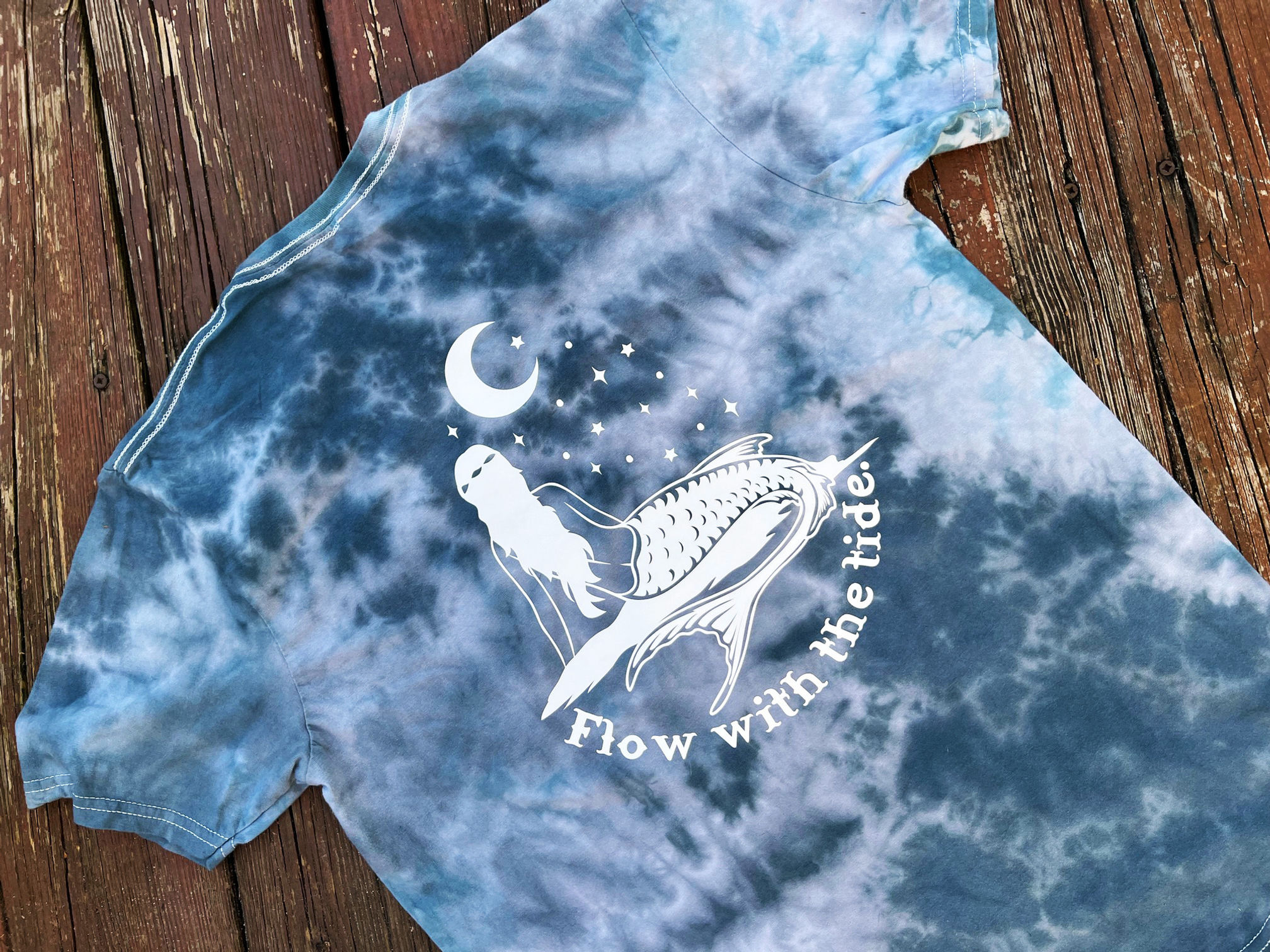 Mermaid 'Flow with the Tide' Moon tee