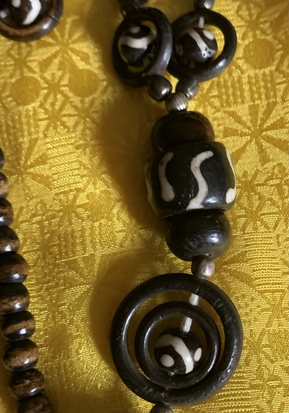 Thumbnail: Creatively made with Tibetan Yak horn.