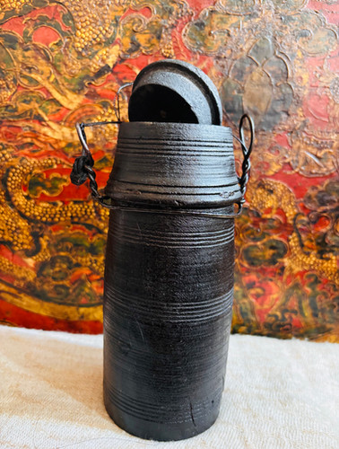 Old wooden Chang pot. | dechencollections