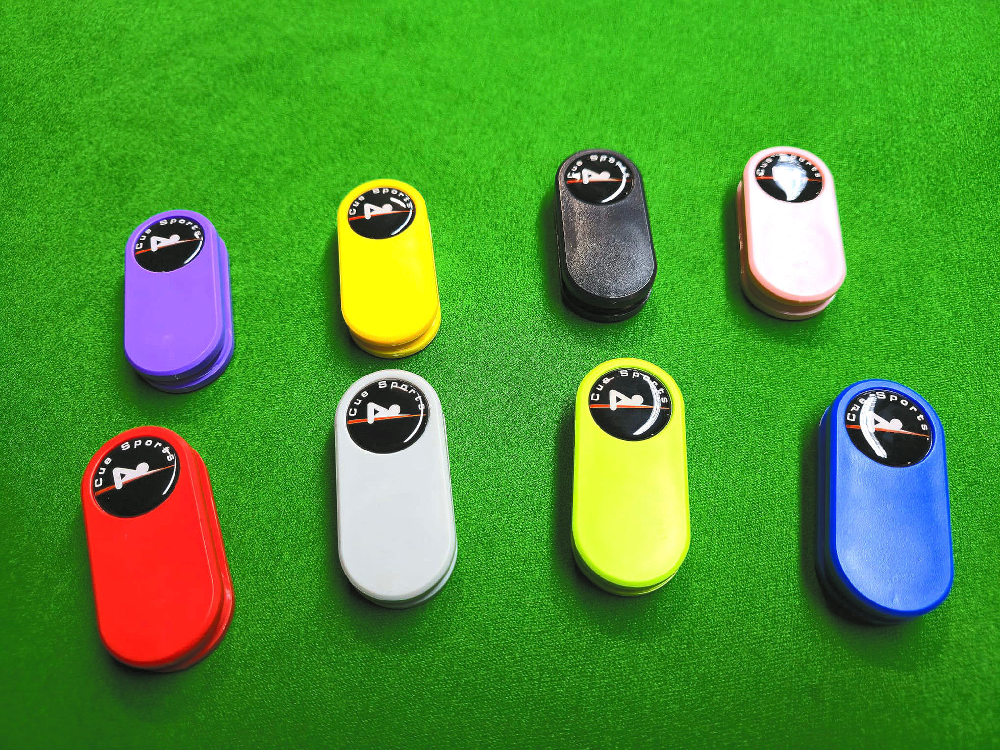 Cue Sports Clip-On Magnetic Chalk Holder With Taom Chalk