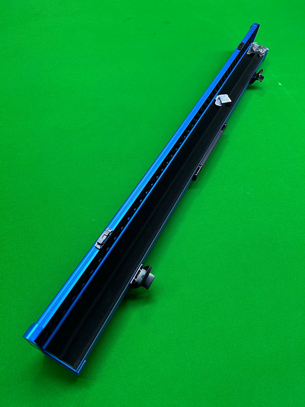 Thumbnail: 3/4 2 Slot Blue Cue Sports Zinc Alloy Lockable Cue Case