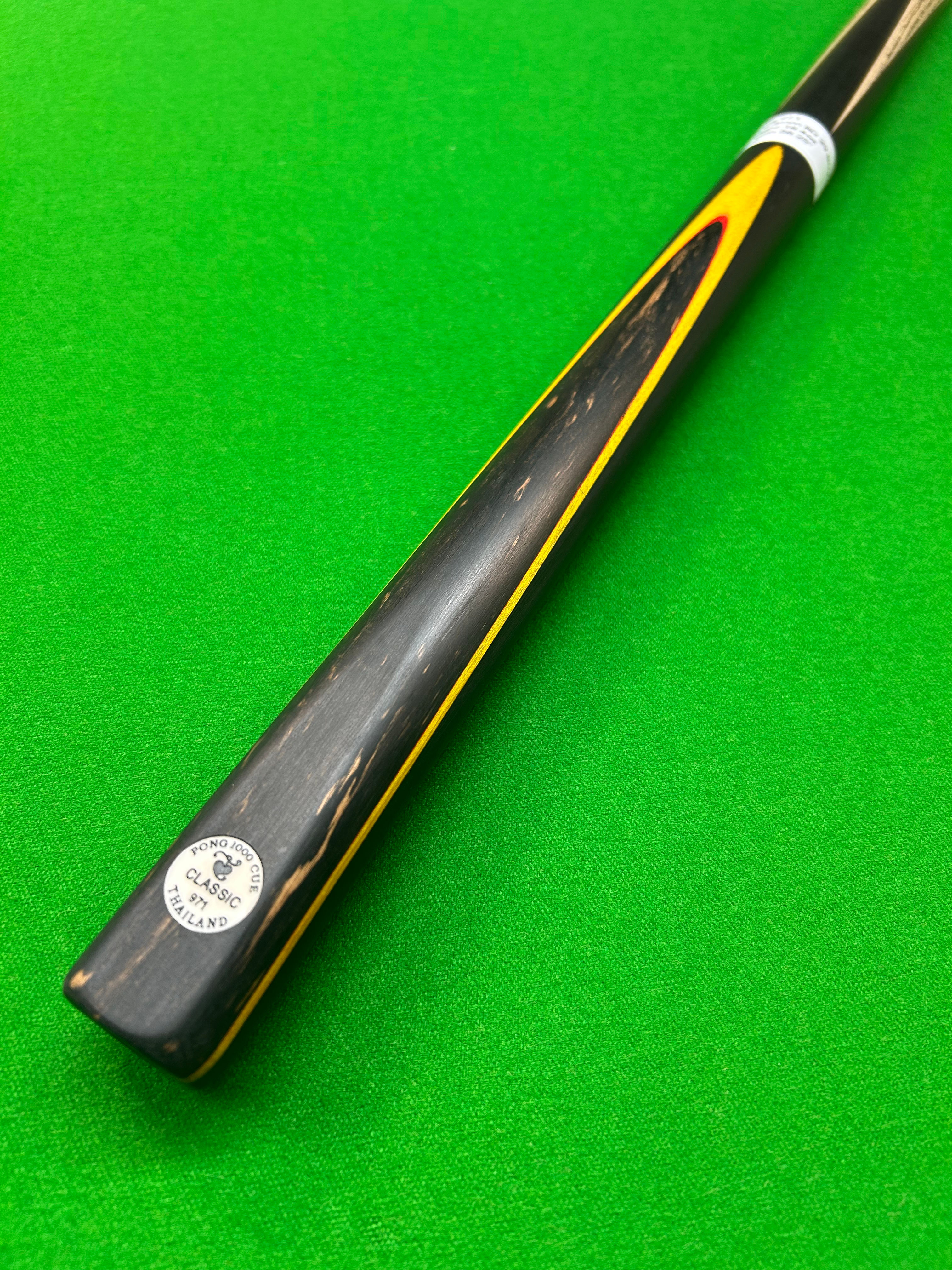 Pong Classic No971 9.3mm, 18.4oz, 58.25" One Piece Ash Snooker Cue