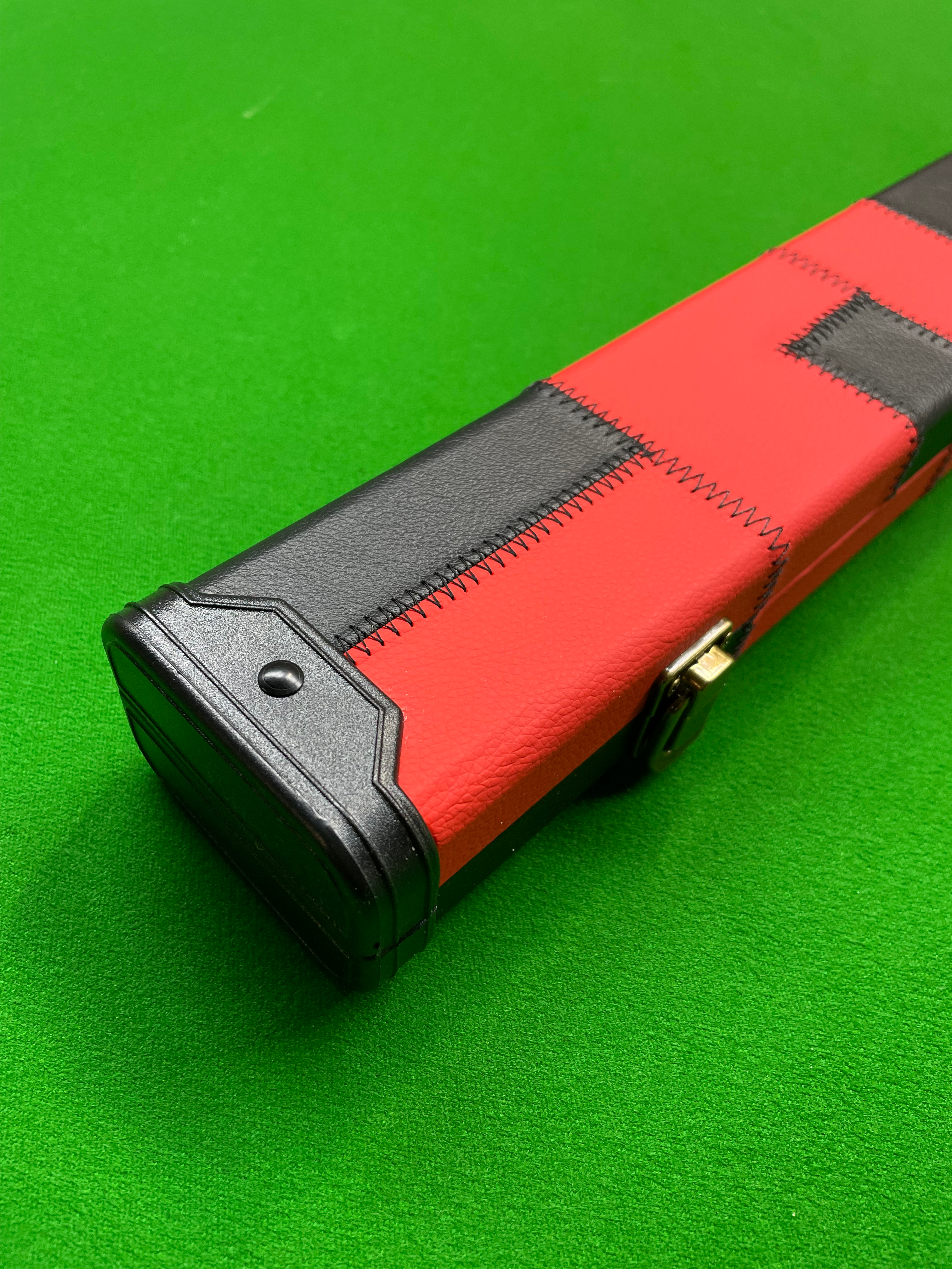 3/4 2 Slot Red & Black Patch Cue Case