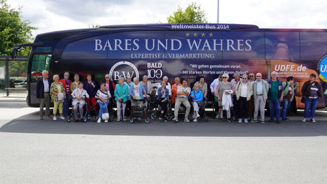 Mit dem VIP-Bus zur River Lady