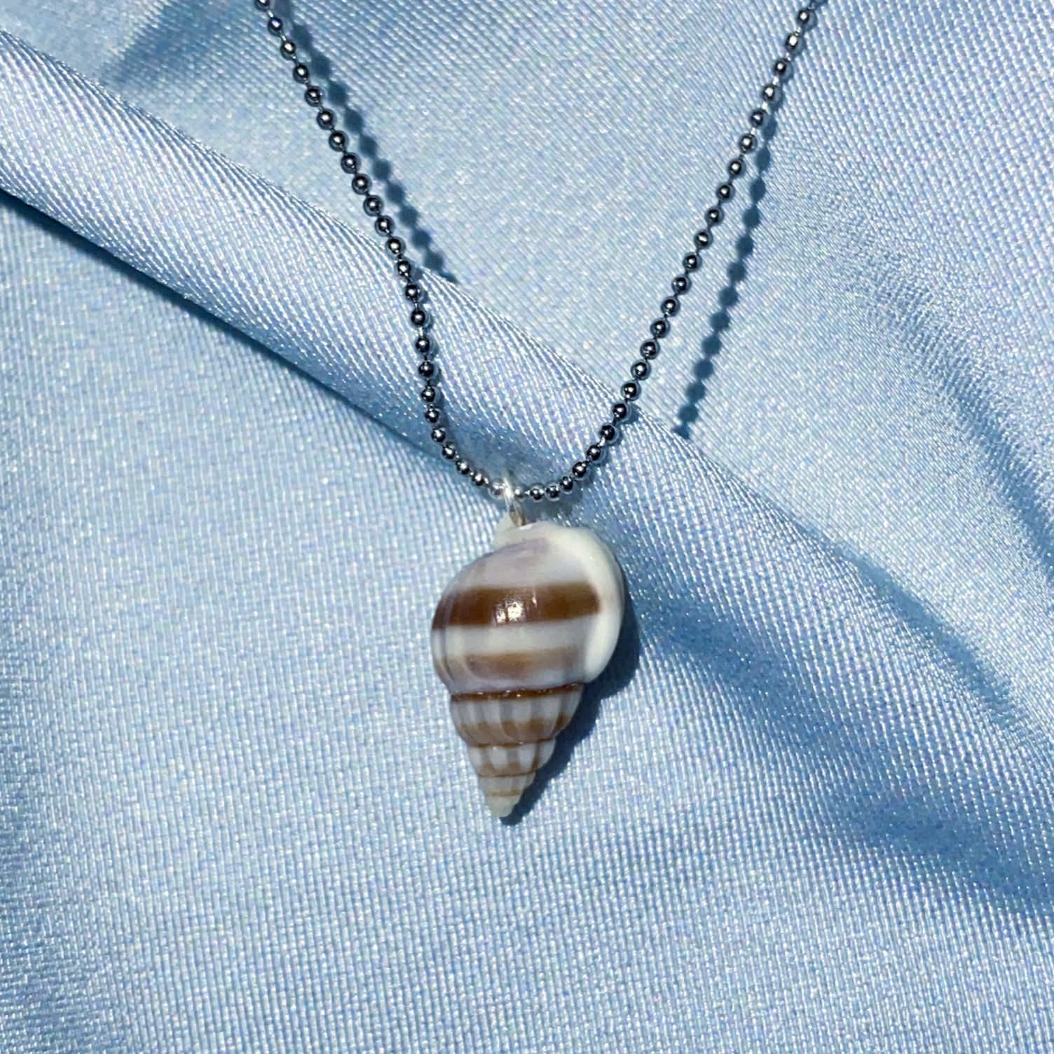 Coloured Banded Tulip Necklace