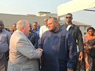 Kinshasa : Le Pasteur Bernard Laborier prédit une protection Divine au Gouverneur Daniel Bumba