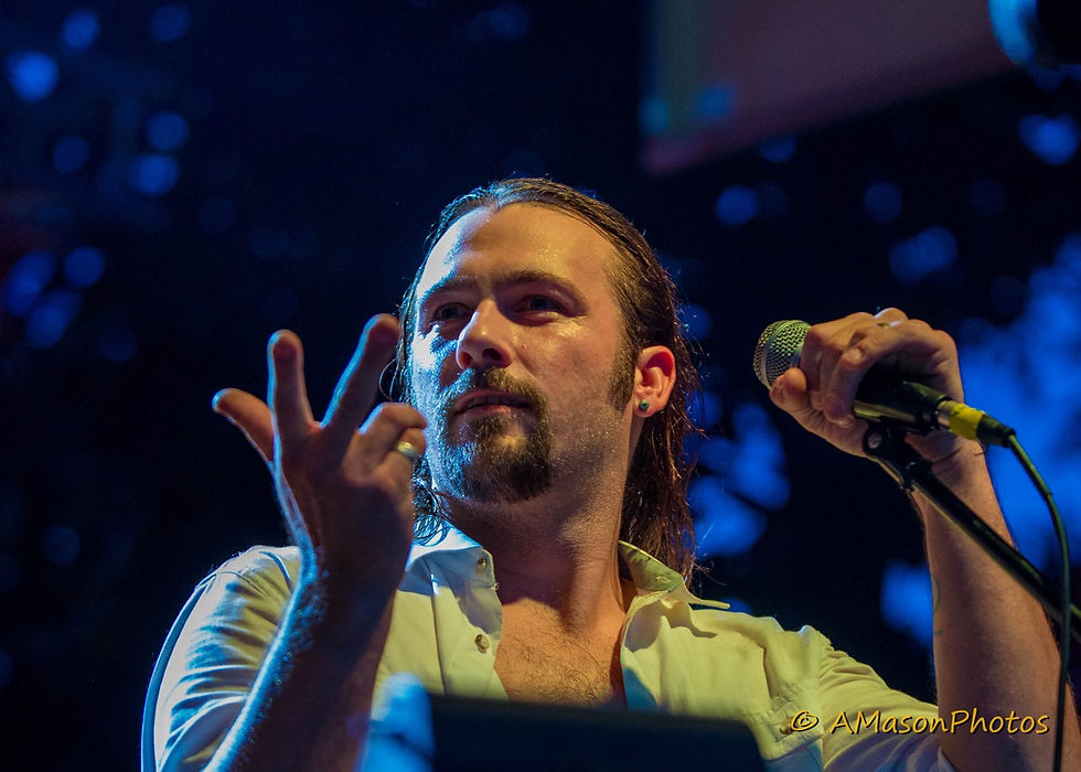 Joe Day_vocals_pictures_1