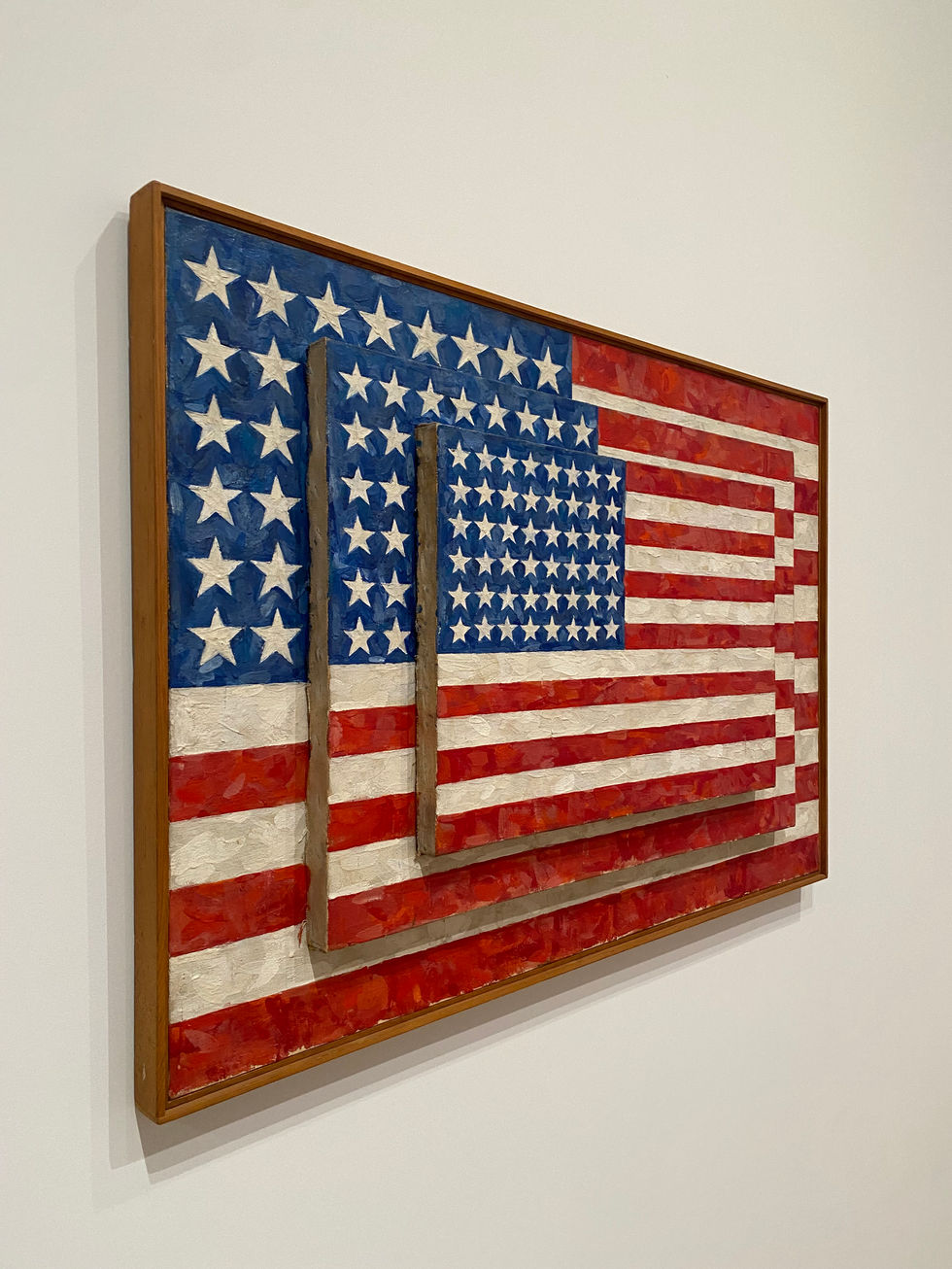 Jasper Johns  -  Three Flags, 1958